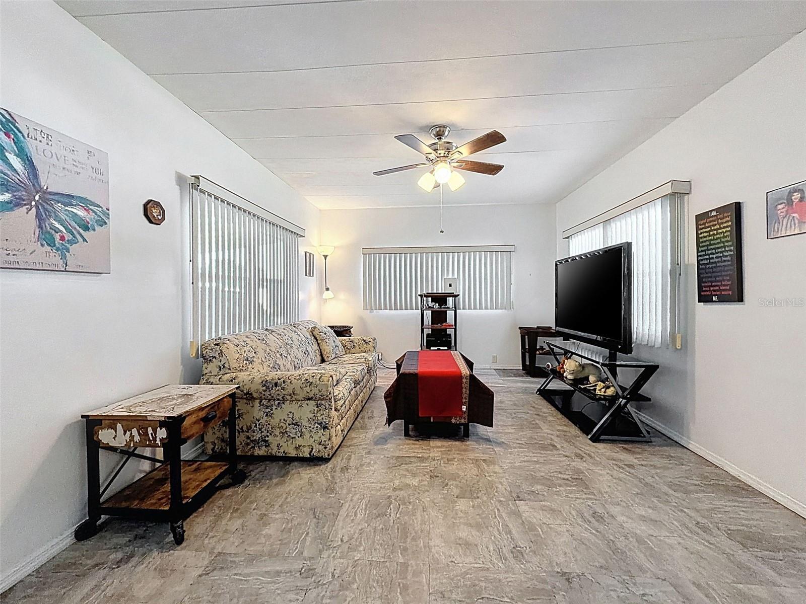 Image 10 of 43 For 1823 Blue Lake Drive