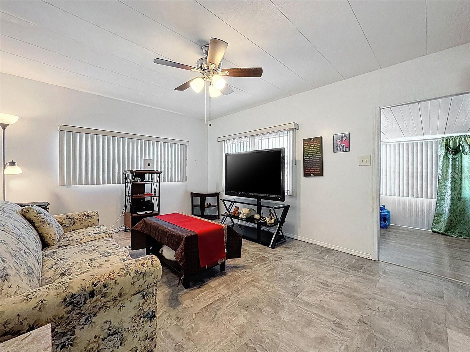 Image 11 of 43 For 1823 Blue Lake Drive