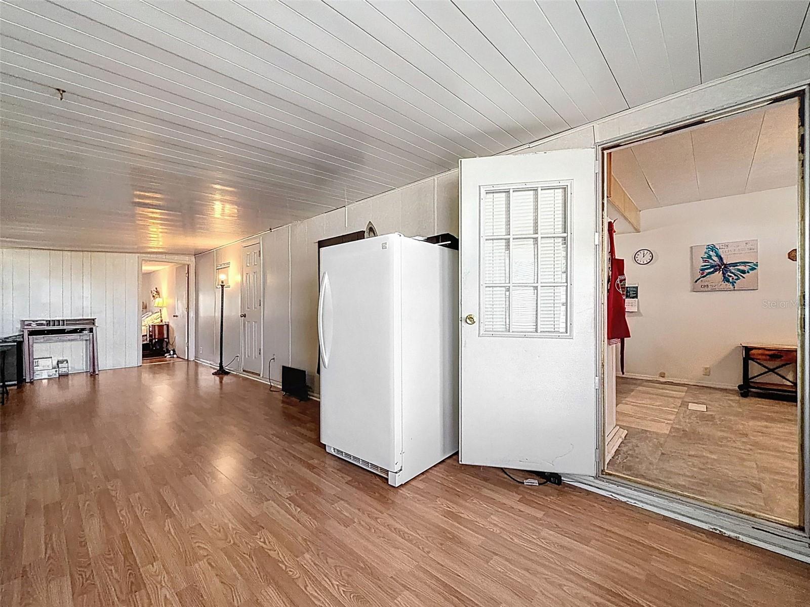 Image 14 of 43 For 1823 Blue Lake Drive