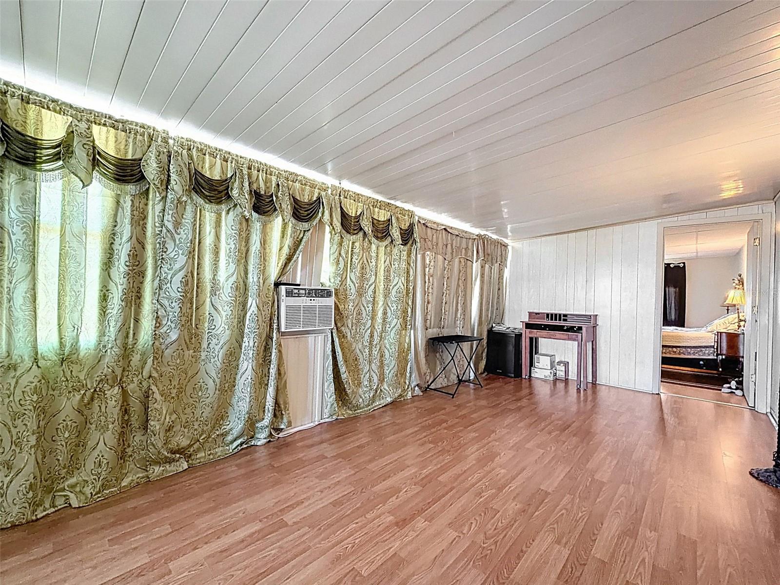 Image 16 of 43 For 1823 Blue Lake Drive