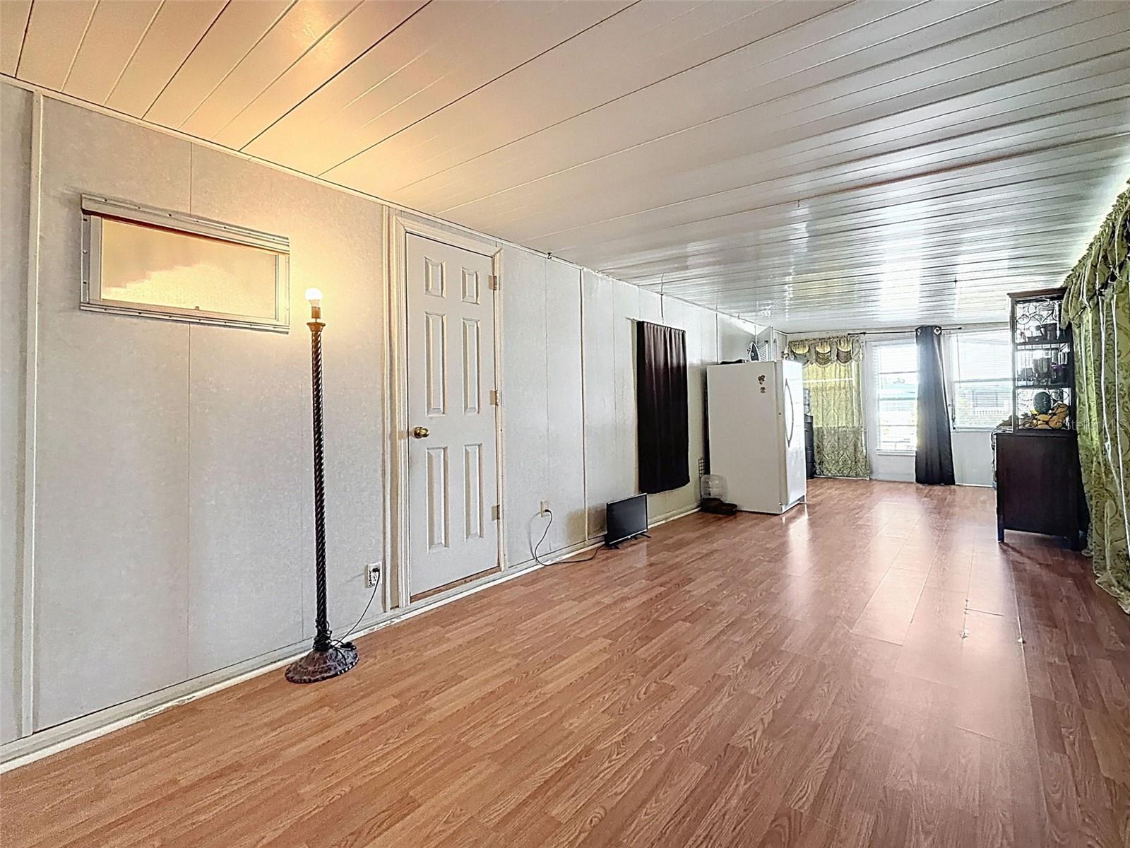 Image 18 of 43 For 1823 Blue Lake Drive