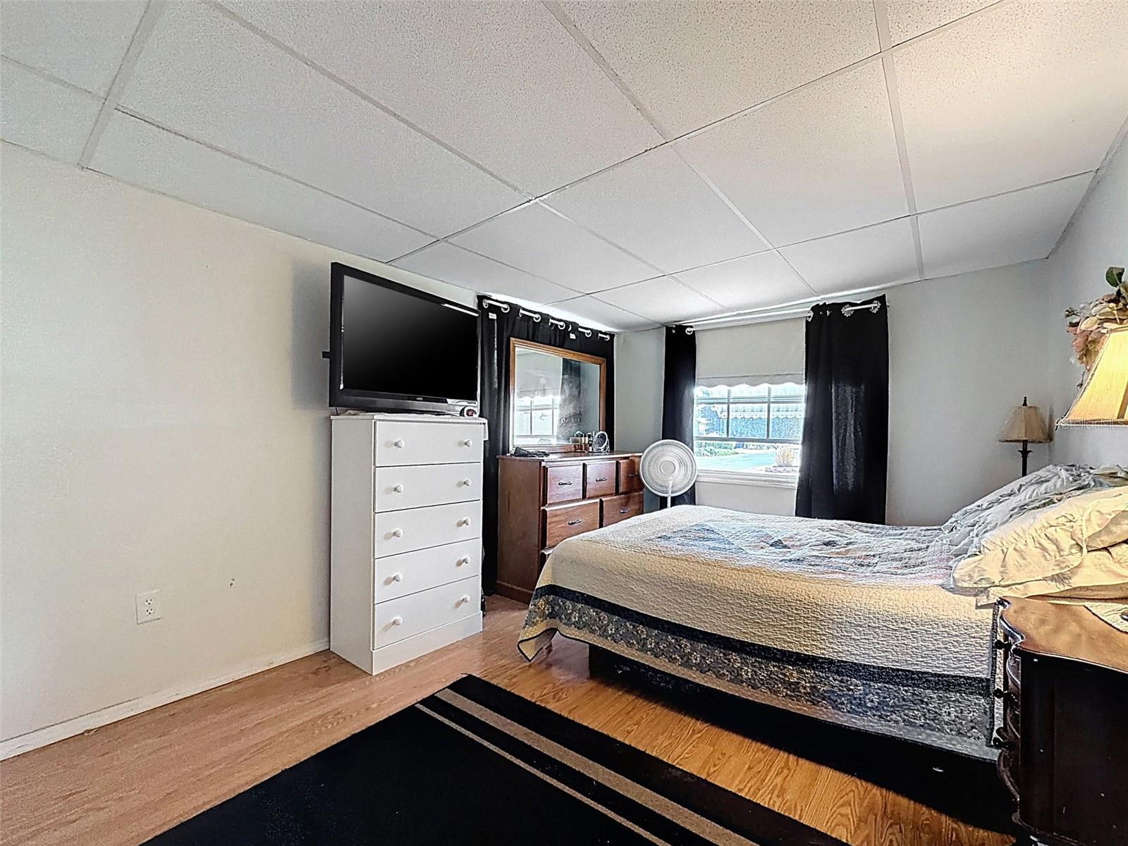 Image 19 of 43 For 1823 Blue Lake Drive