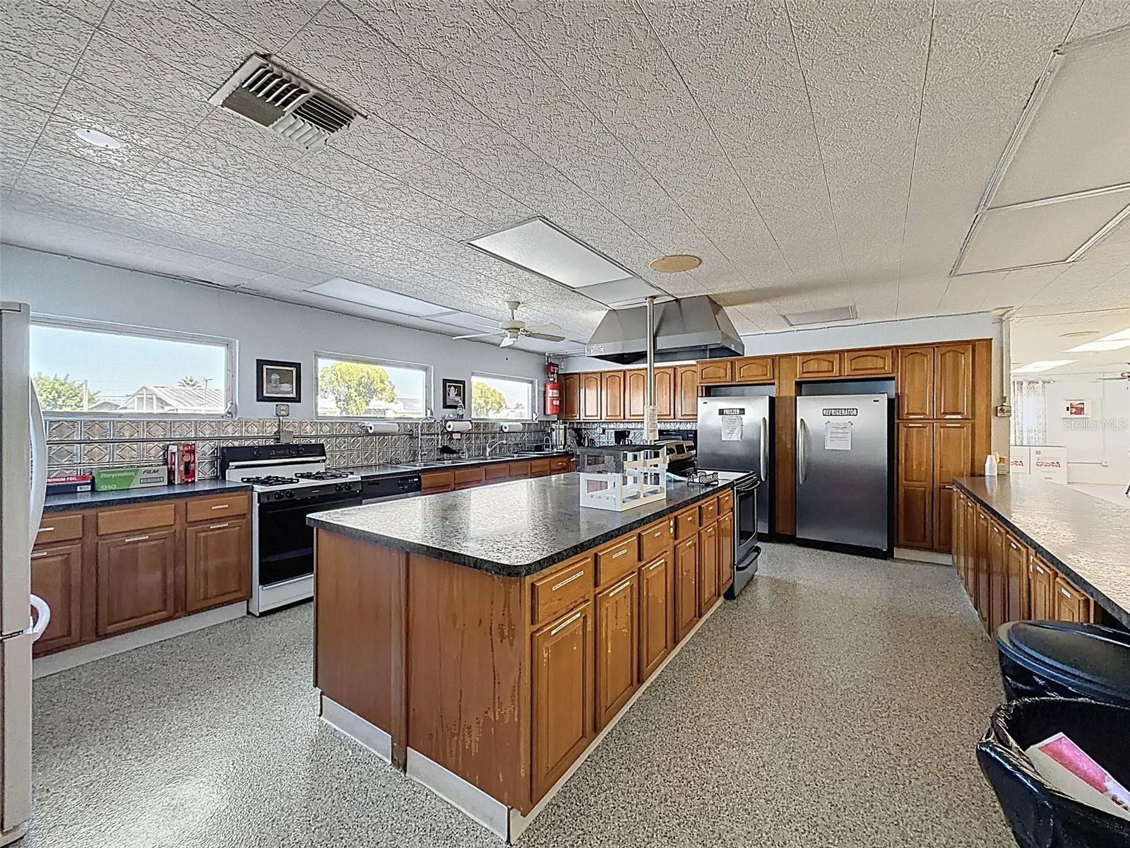 Image 29 of 43 For 1823 Blue Lake Drive