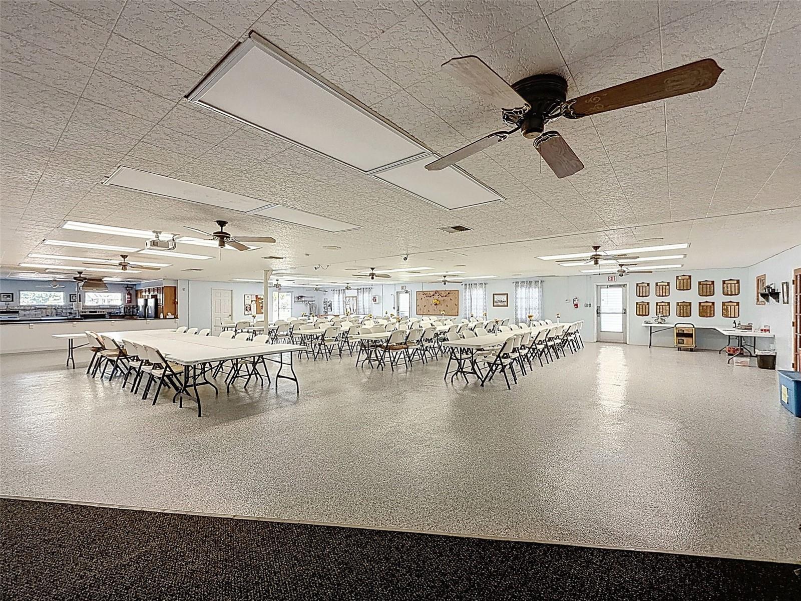 Image 33 of 43 For 1823 Blue Lake Drive