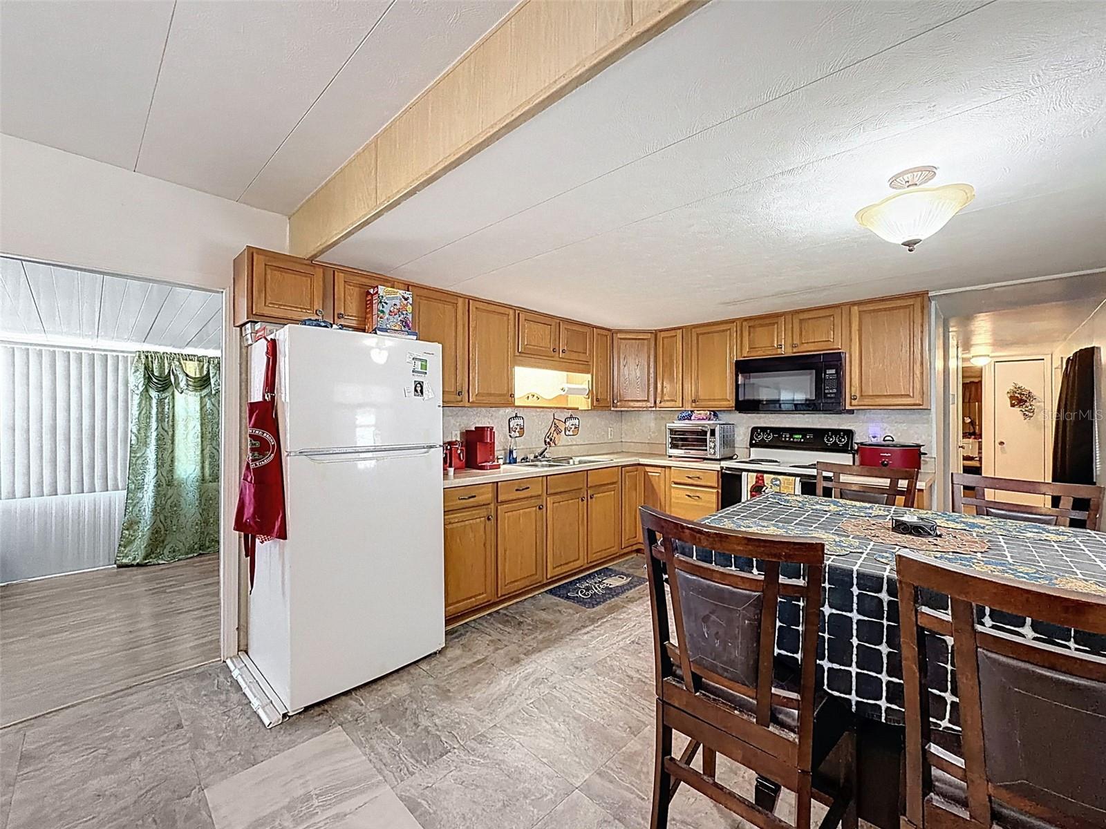 Image 8 of 43 For 1823 Blue Lake Drive