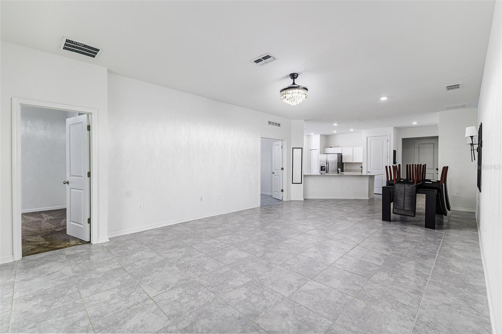 Image 10 of 29 For 1228 Tyler Loop