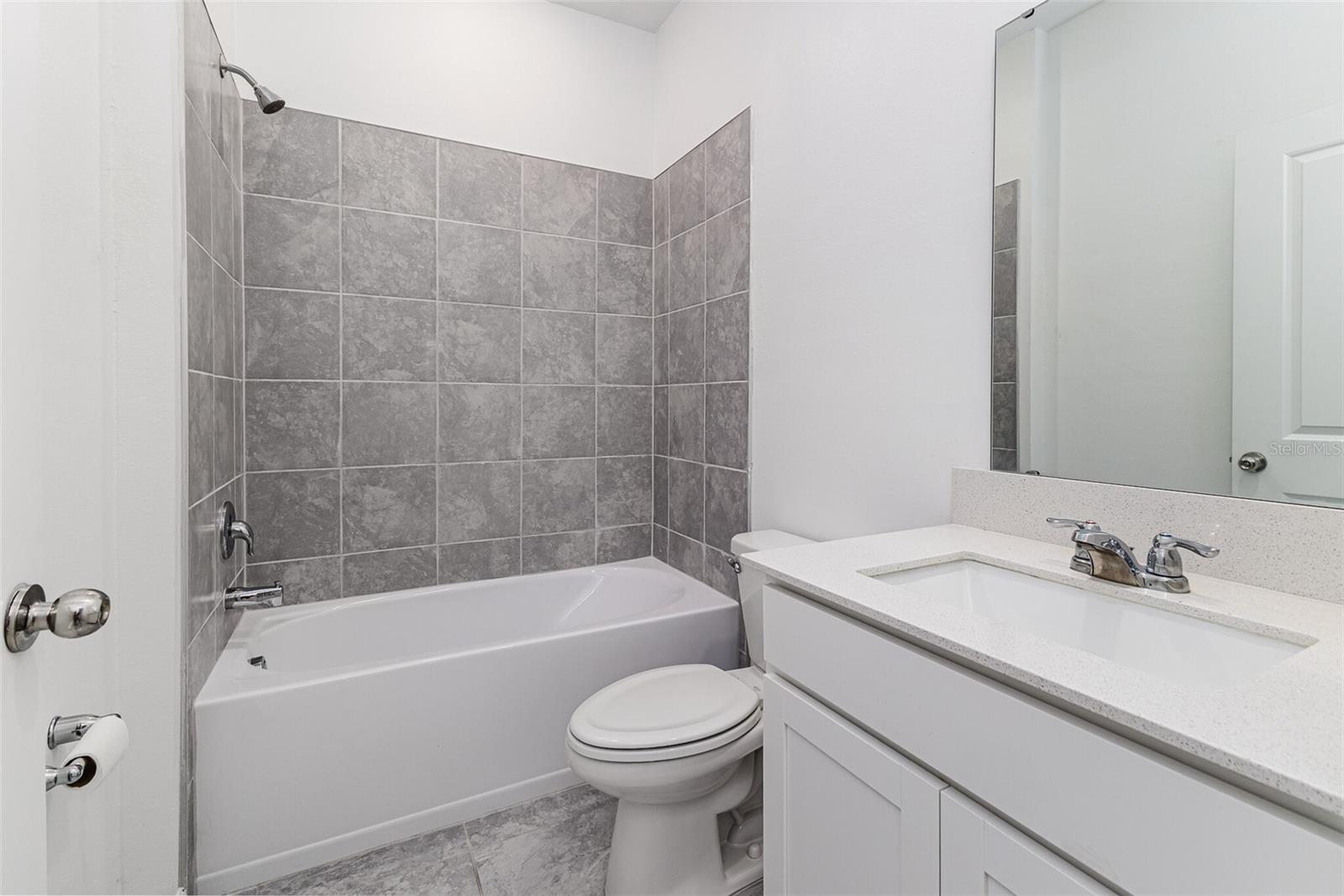 Image 18 of 29 For 1228 Tyler Loop