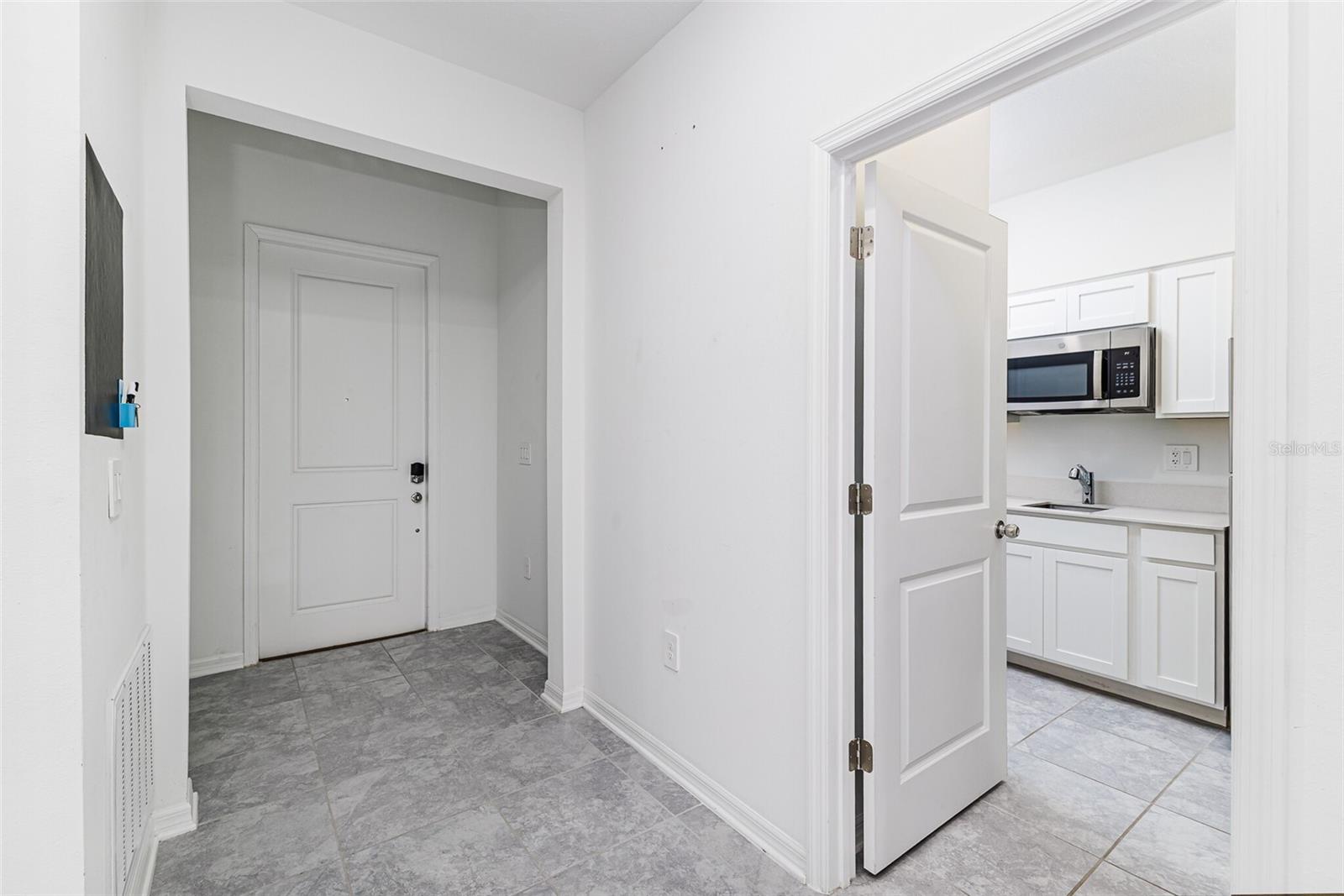 Image 6 of 29 For 1228 Tyler Loop