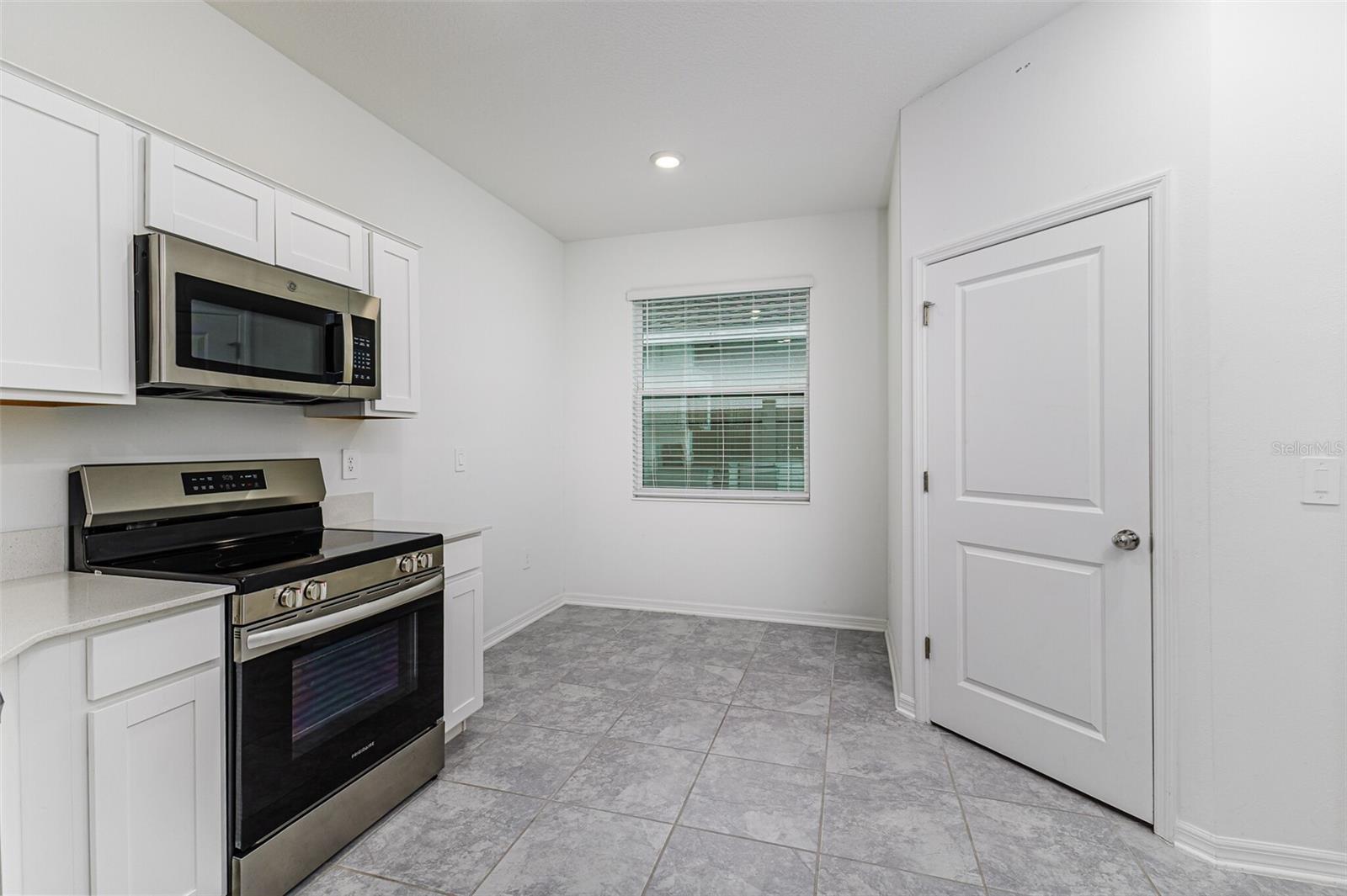 Image 7 of 29 For 1228 Tyler Loop