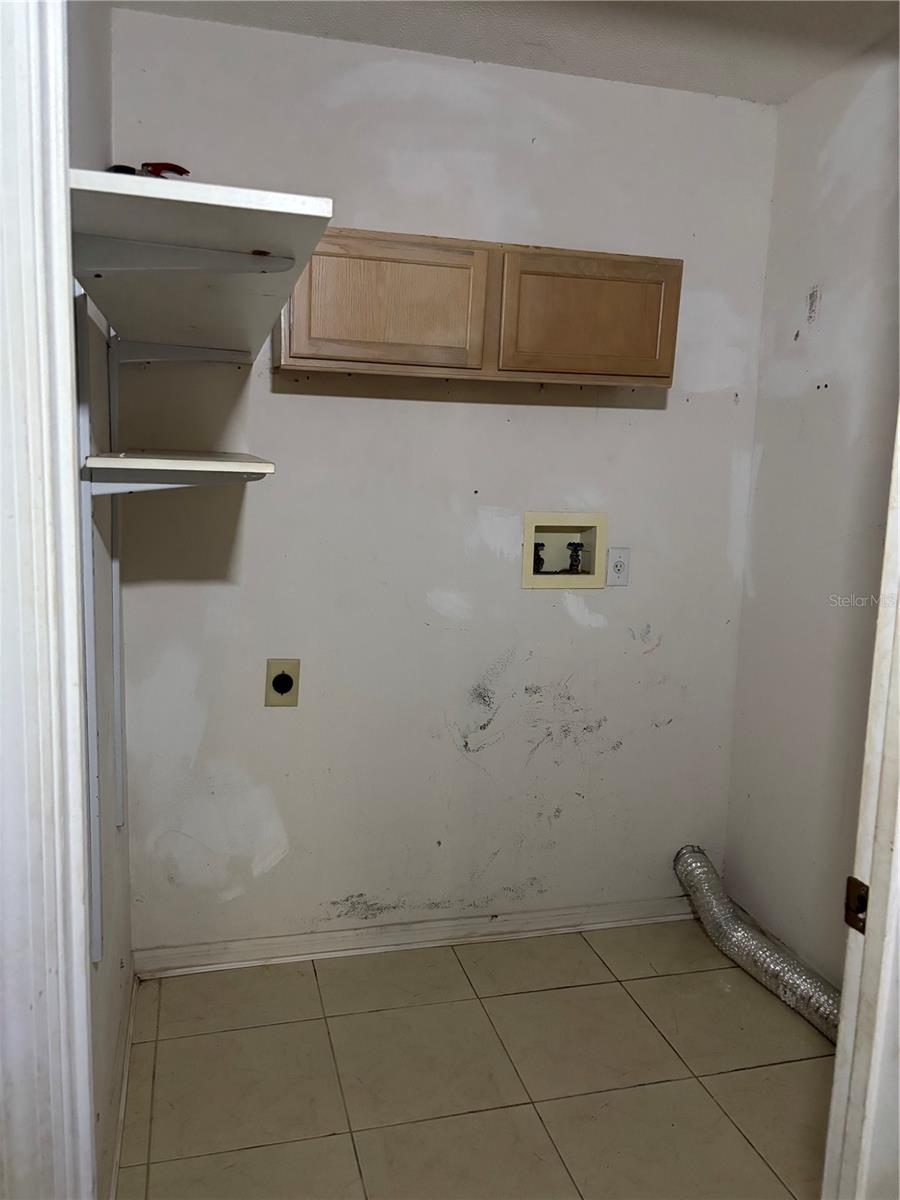 Image 8 of 40 For 396 Riggs Circle