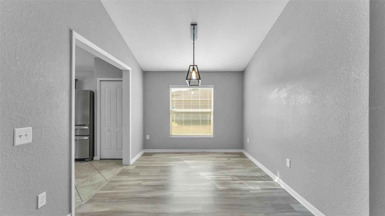 Image 10 of 44 For 278 Kissengen Park Drive