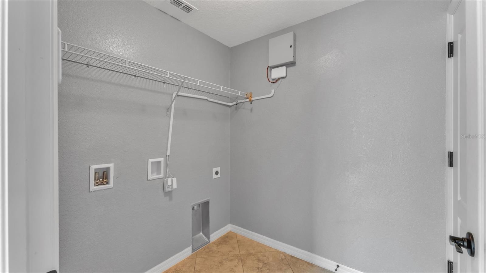 Image 12 of 44 For 278 Kissengen Park Drive