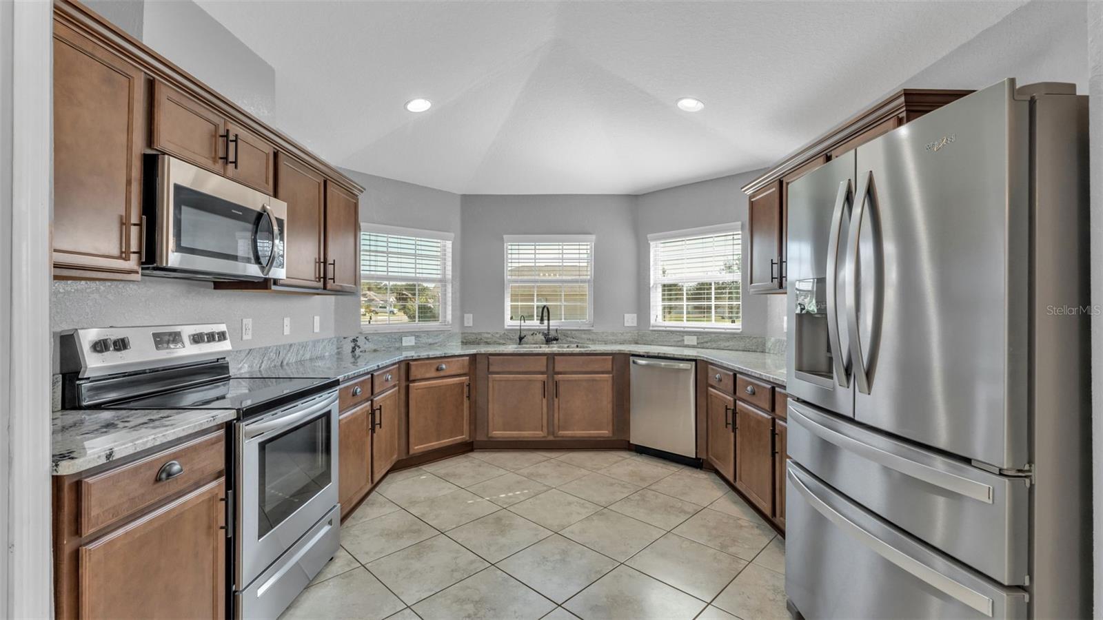 Image 14 of 44 For 278 Kissengen Park Drive