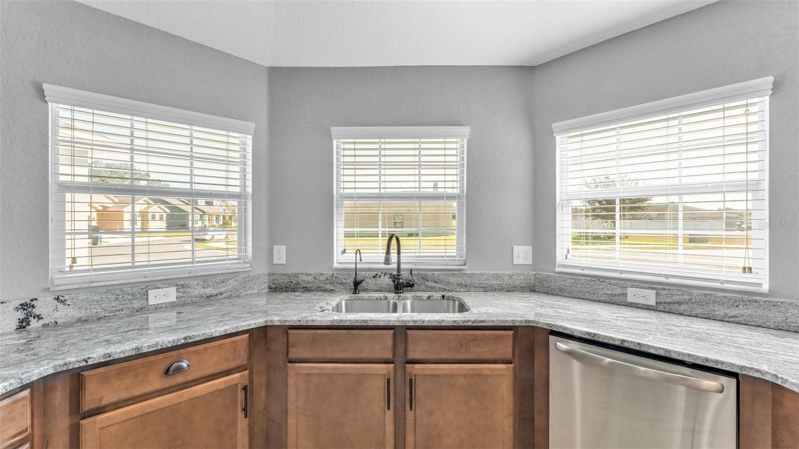 Image 17 of 44 For 278 Kissengen Park Drive