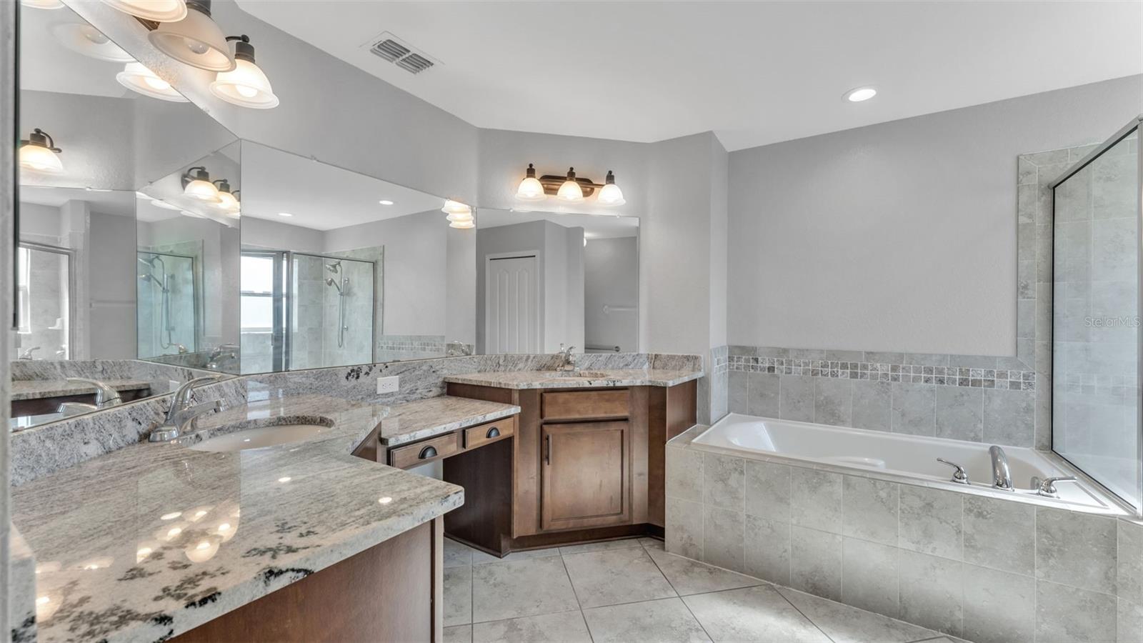 Image 26 of 44 For 278 Kissengen Park Drive