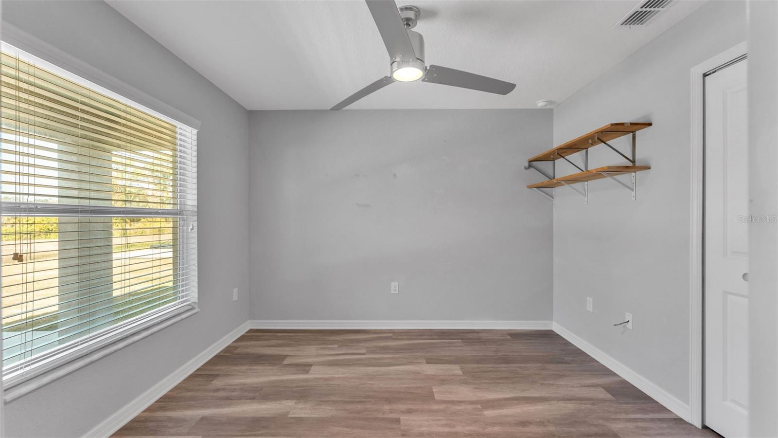 Image 30 of 44 For 278 Kissengen Park Drive