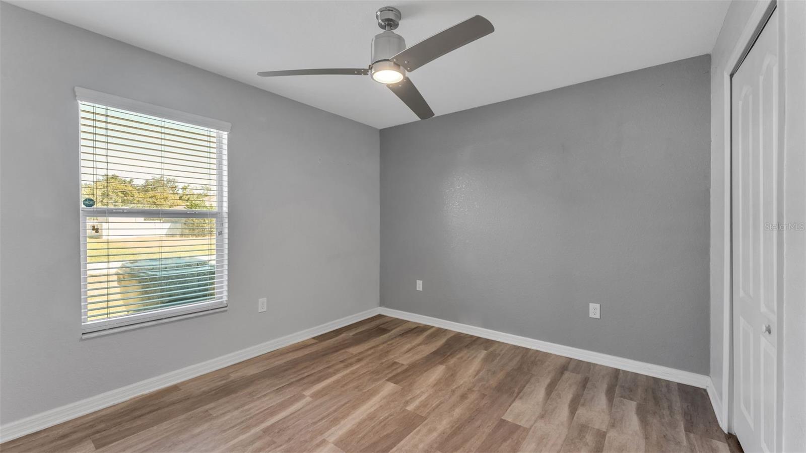 Image 34 of 44 For 278 Kissengen Park Drive