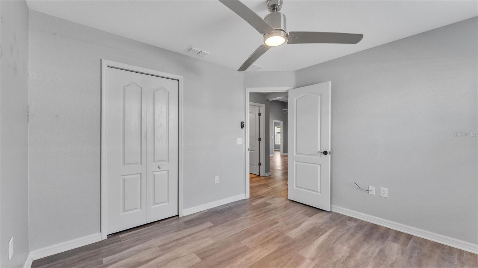 Image 35 of 44 For 278 Kissengen Park Drive