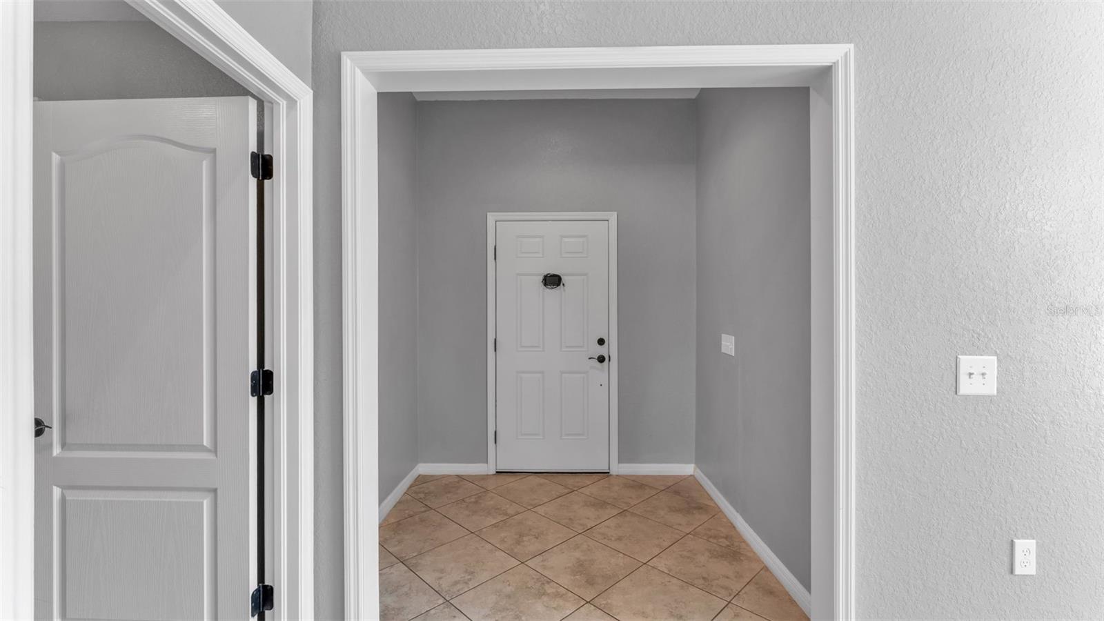 Image 8 of 44 For 278 Kissengen Park Drive