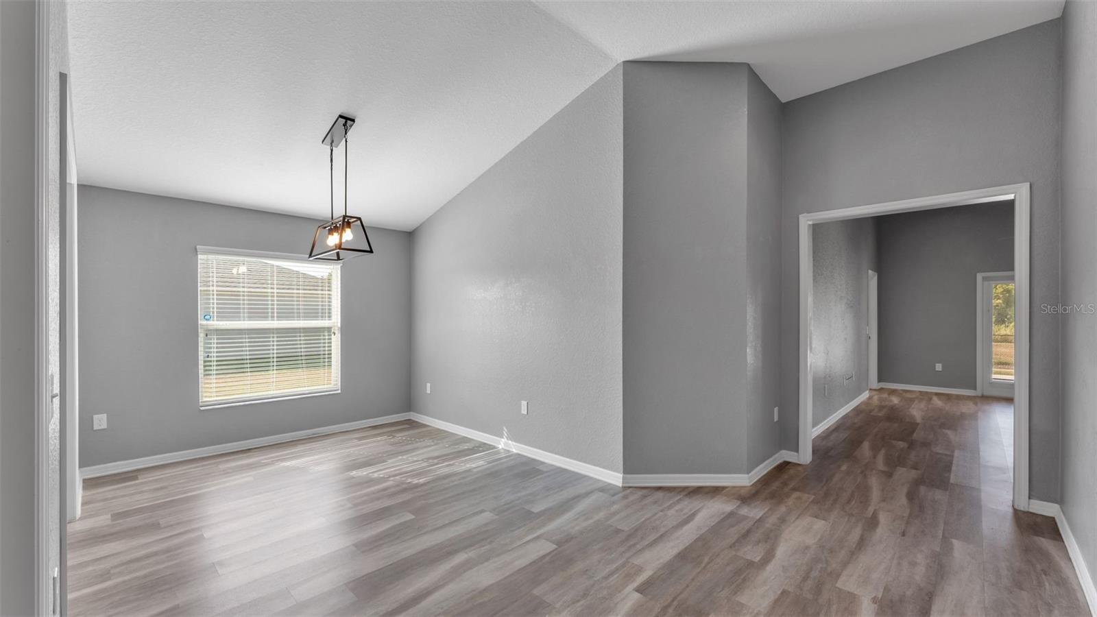 Image 9 of 44 For 278 Kissengen Park Drive