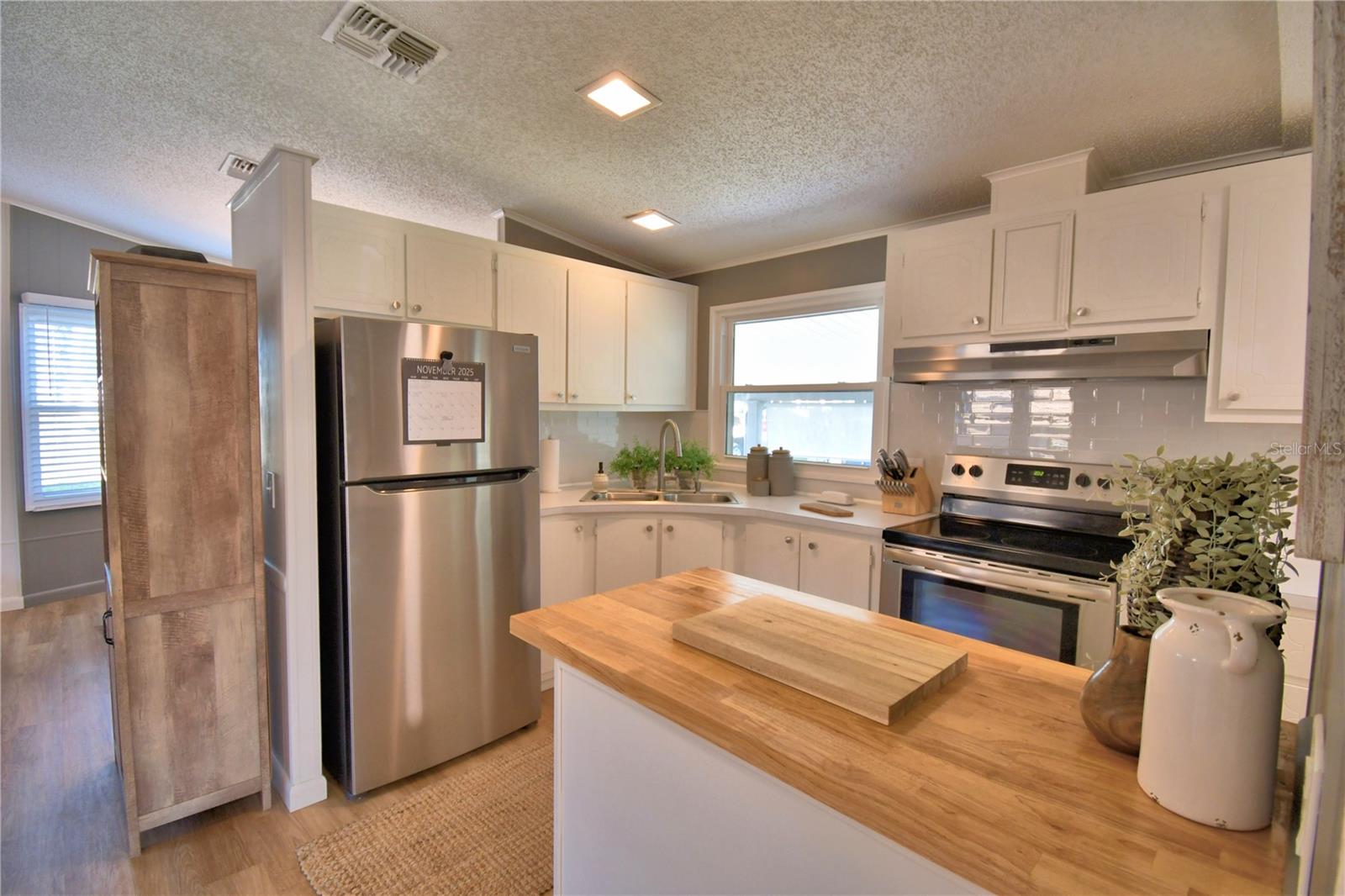 Image 11 of 50 For 4849 Goldenview Lane