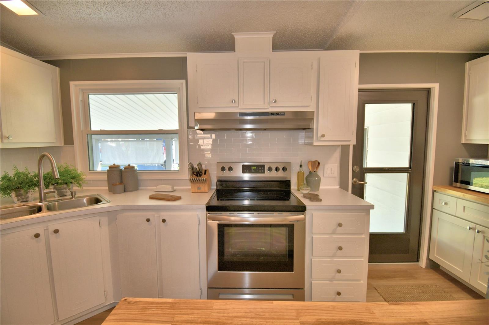 Image 12 of 50 For 4849 Goldenview Lane