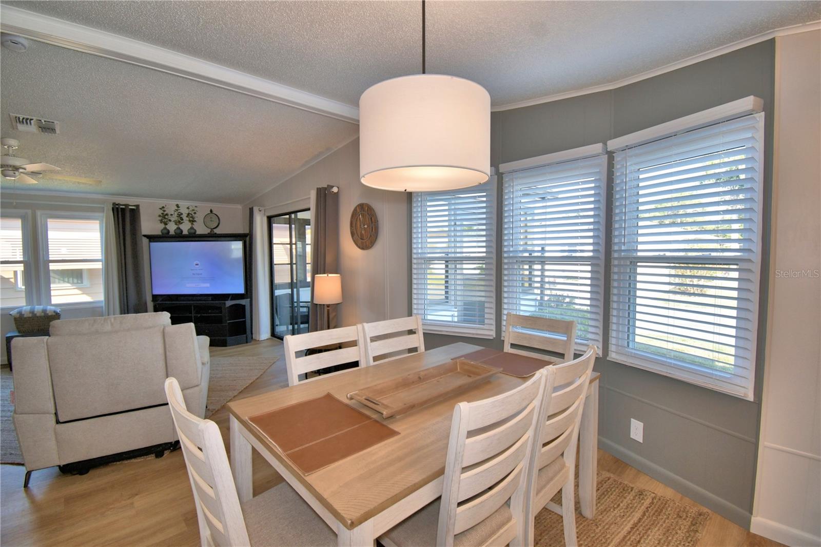 Image 16 of 50 For 4849 Goldenview Lane