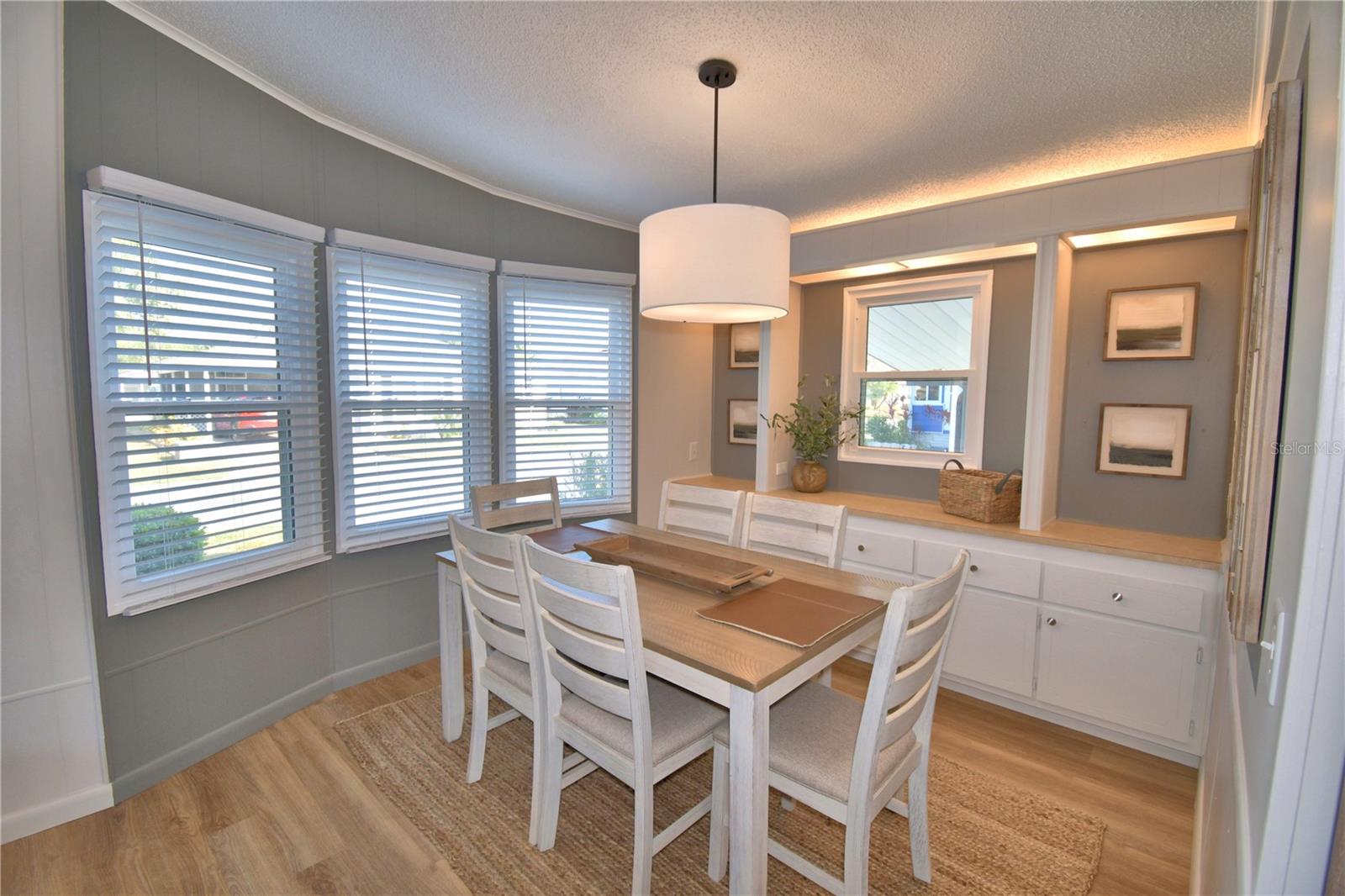 Image 17 of 50 For 4849 Goldenview Lane