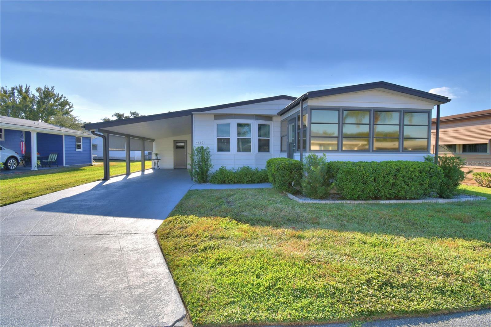 Image 2 of 50 For 4849 Goldenview Lane