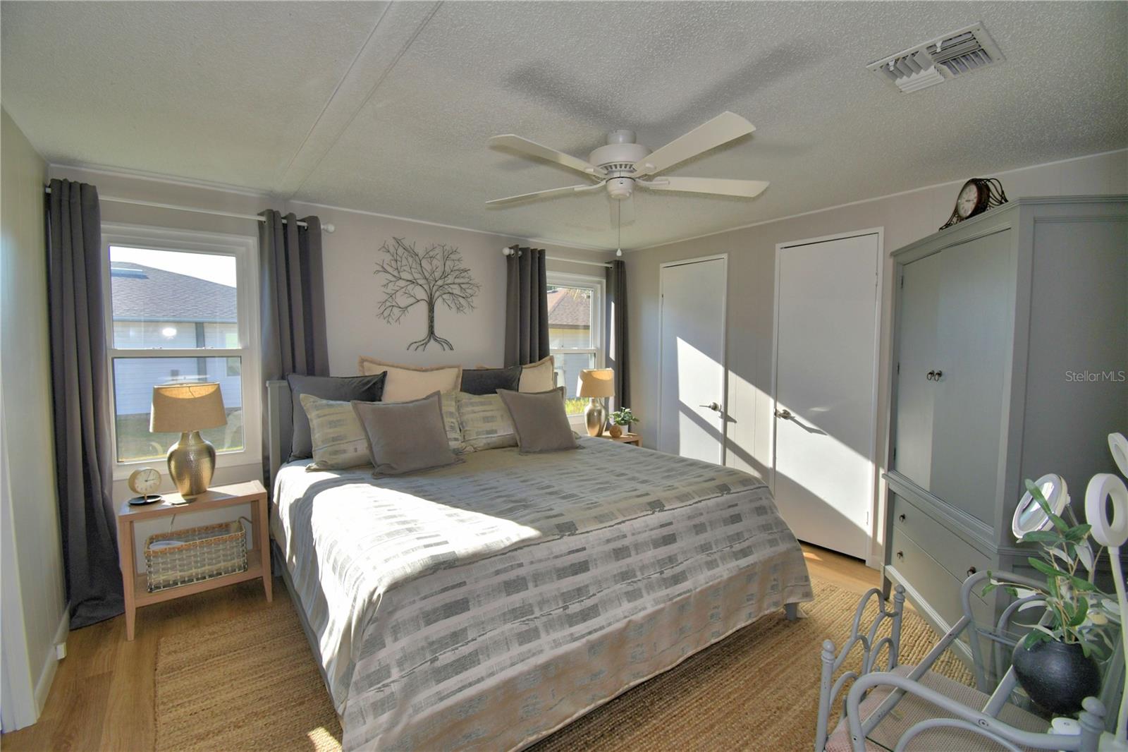 Image 25 of 50 For 4849 Goldenview Lane