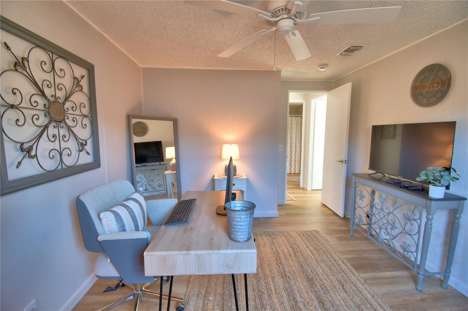 Image 34 of 50 For 4849 Goldenview Lane