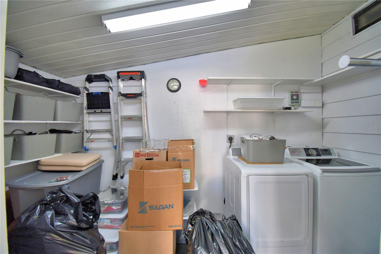 Image 40 of 50 For 4849 Goldenview Lane