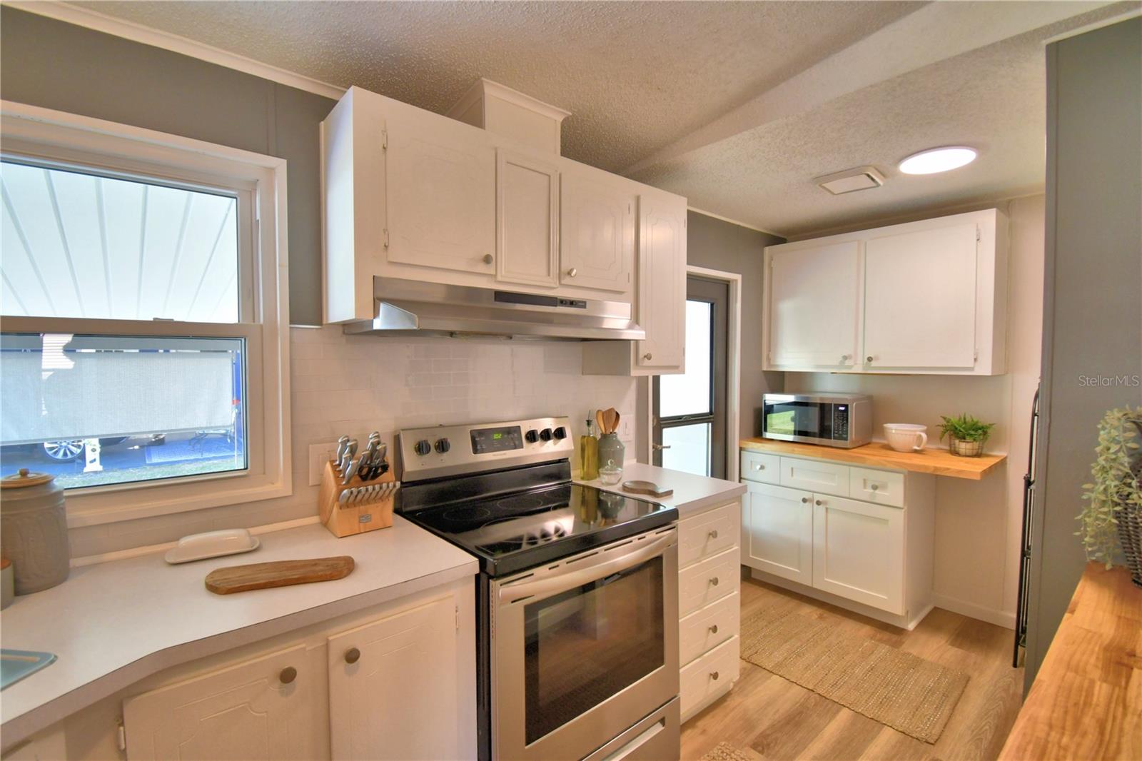 Image 7 of 50 For 4849 Goldenview Lane