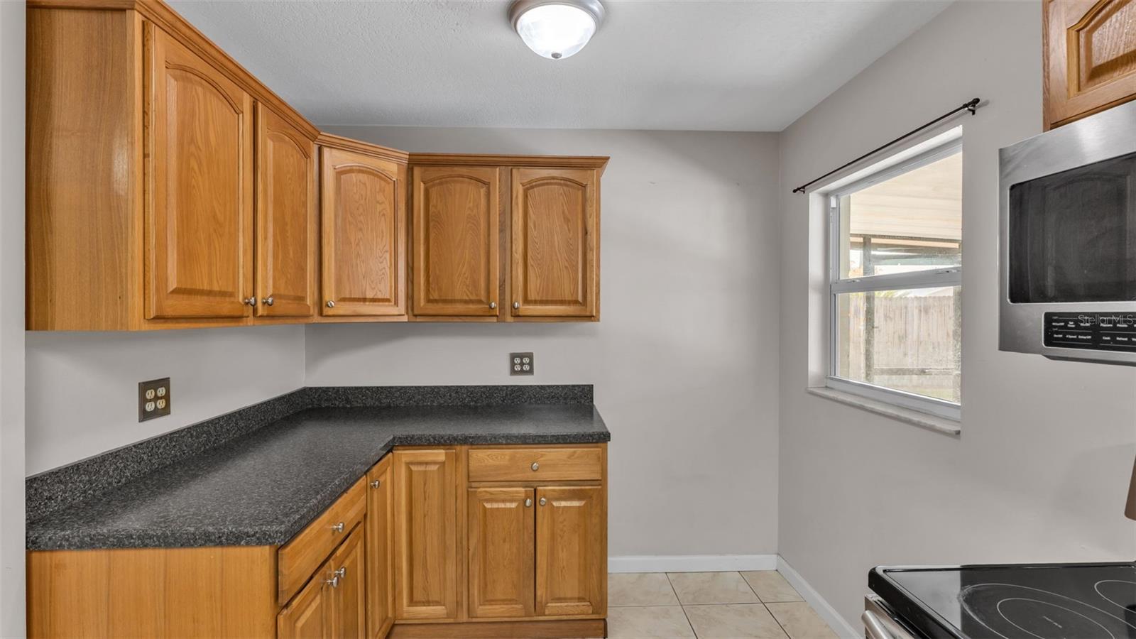 Image 11 of 43 For 6014 Doe Circle W