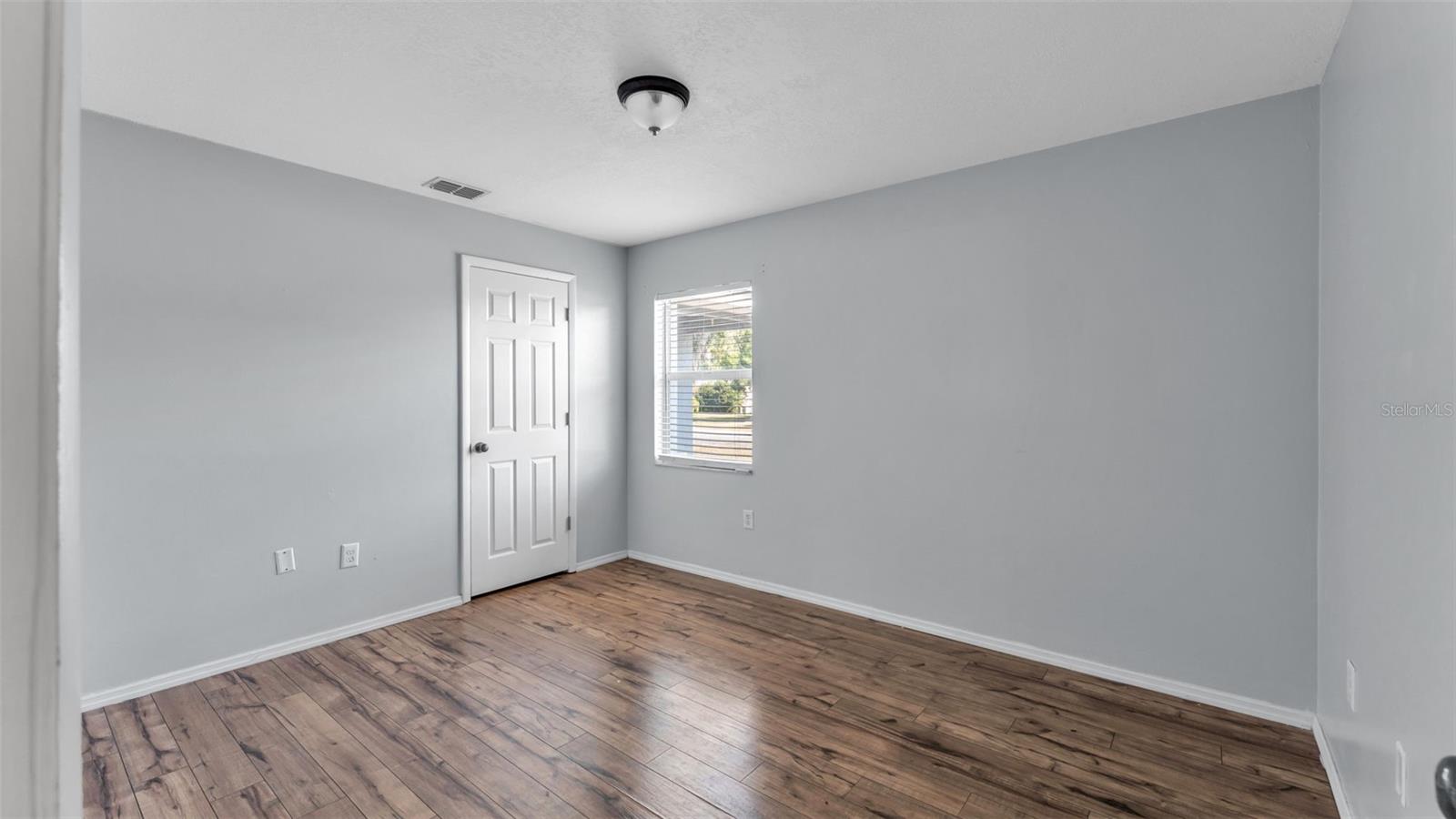 Image 27 of 43 For 6014 Doe Circle W