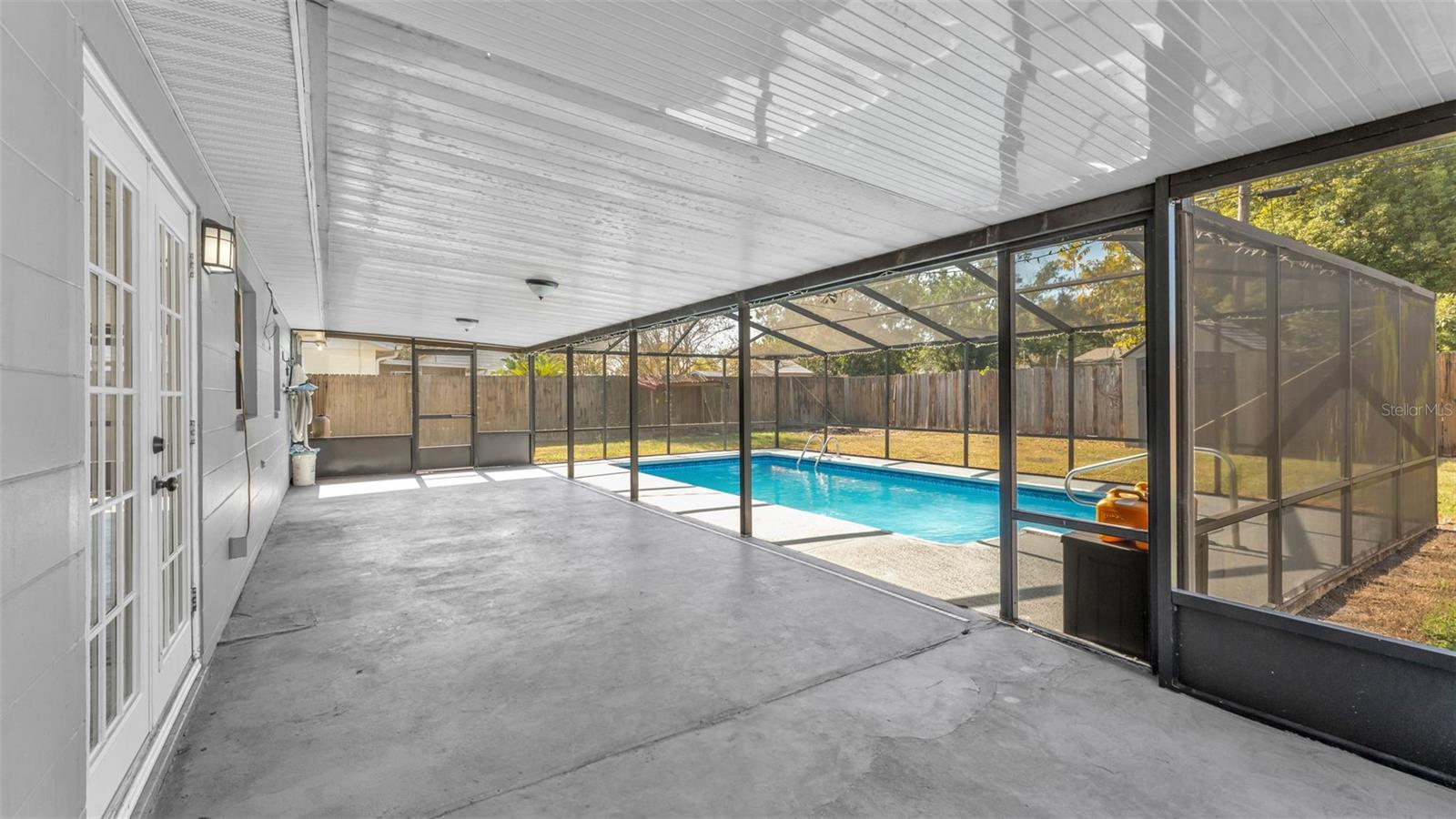 Image 29 of 43 For 6014 Doe Circle W