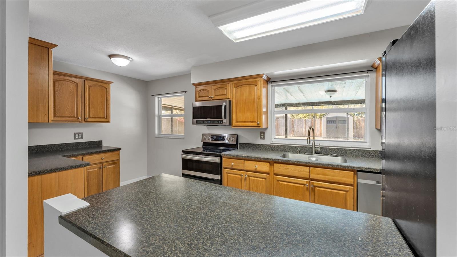 Image 8 of 43 For 6014 Doe Circle W