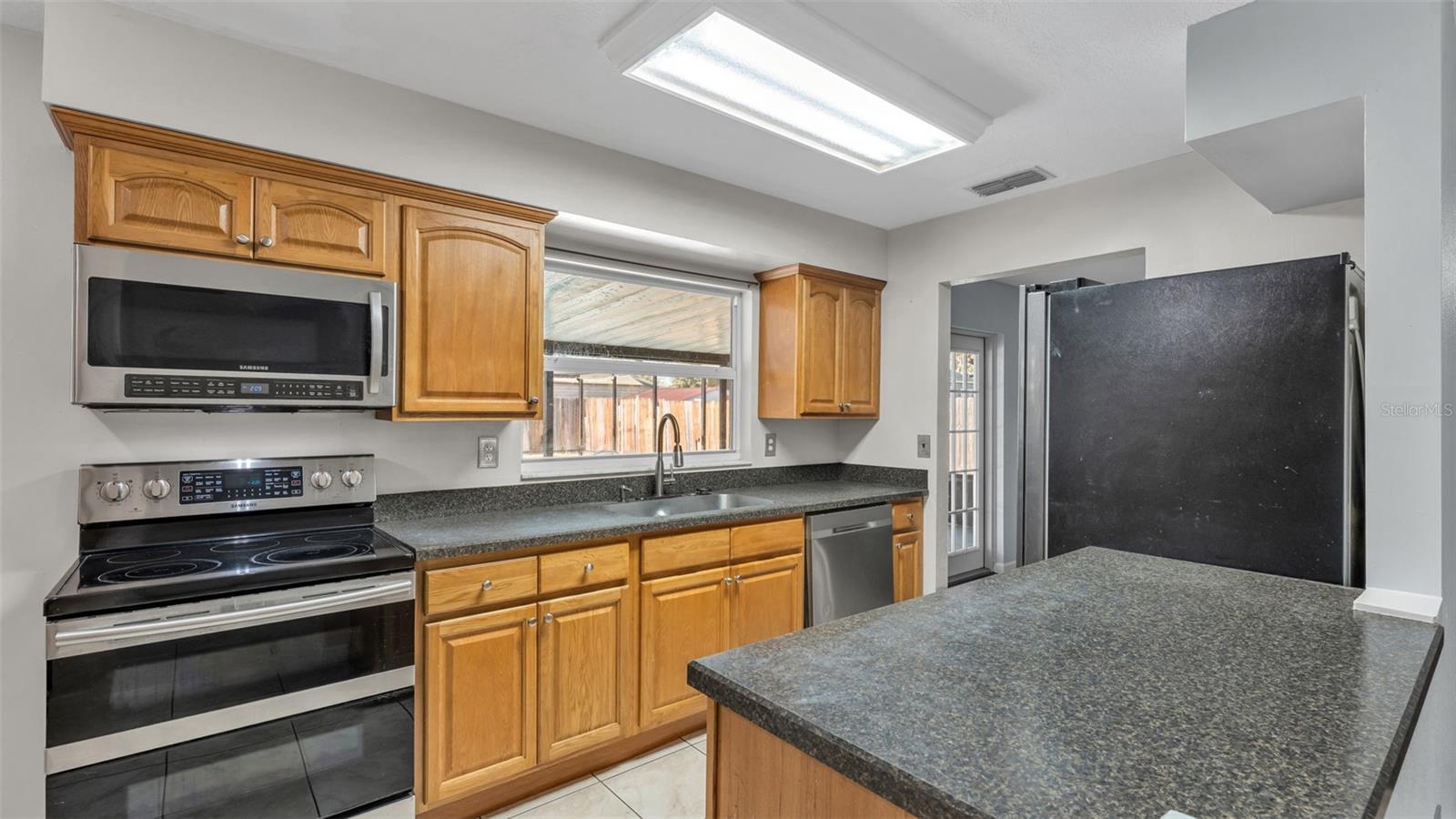 Image 9 of 43 For 6014 Doe Circle W