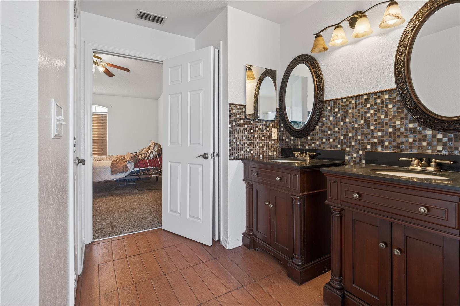 Image 10 of 25 For 1335 Laurel Glen Drive