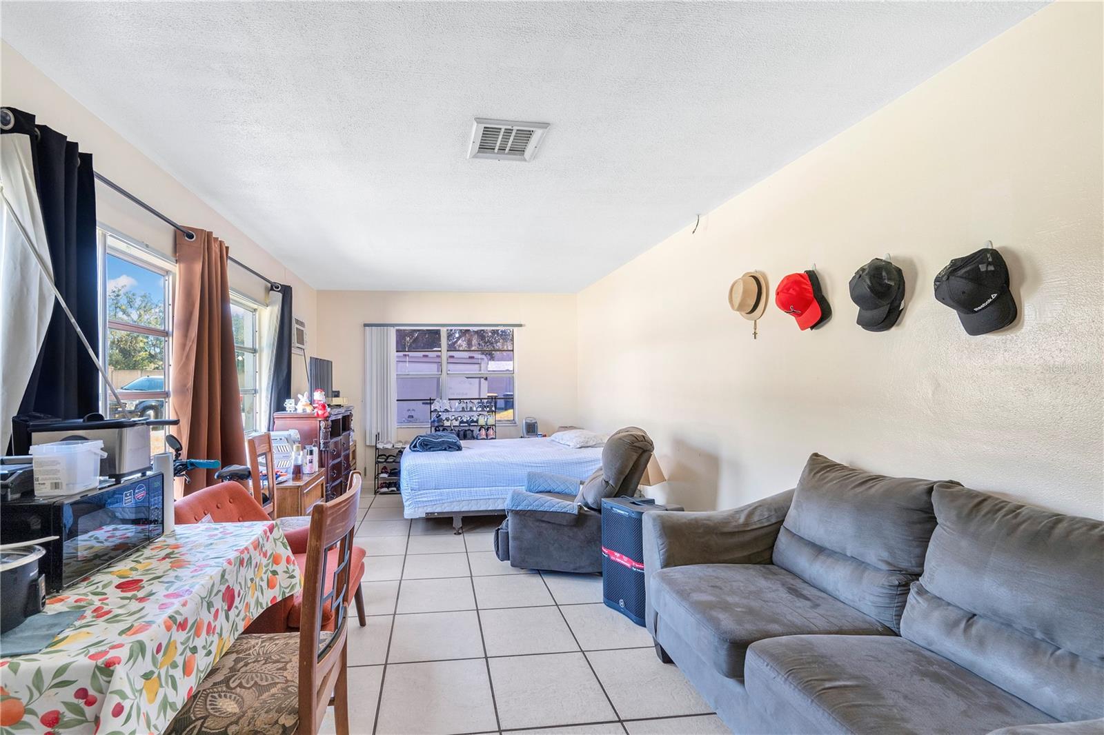 Image 17 of 34 For 2330 Wydine Drive