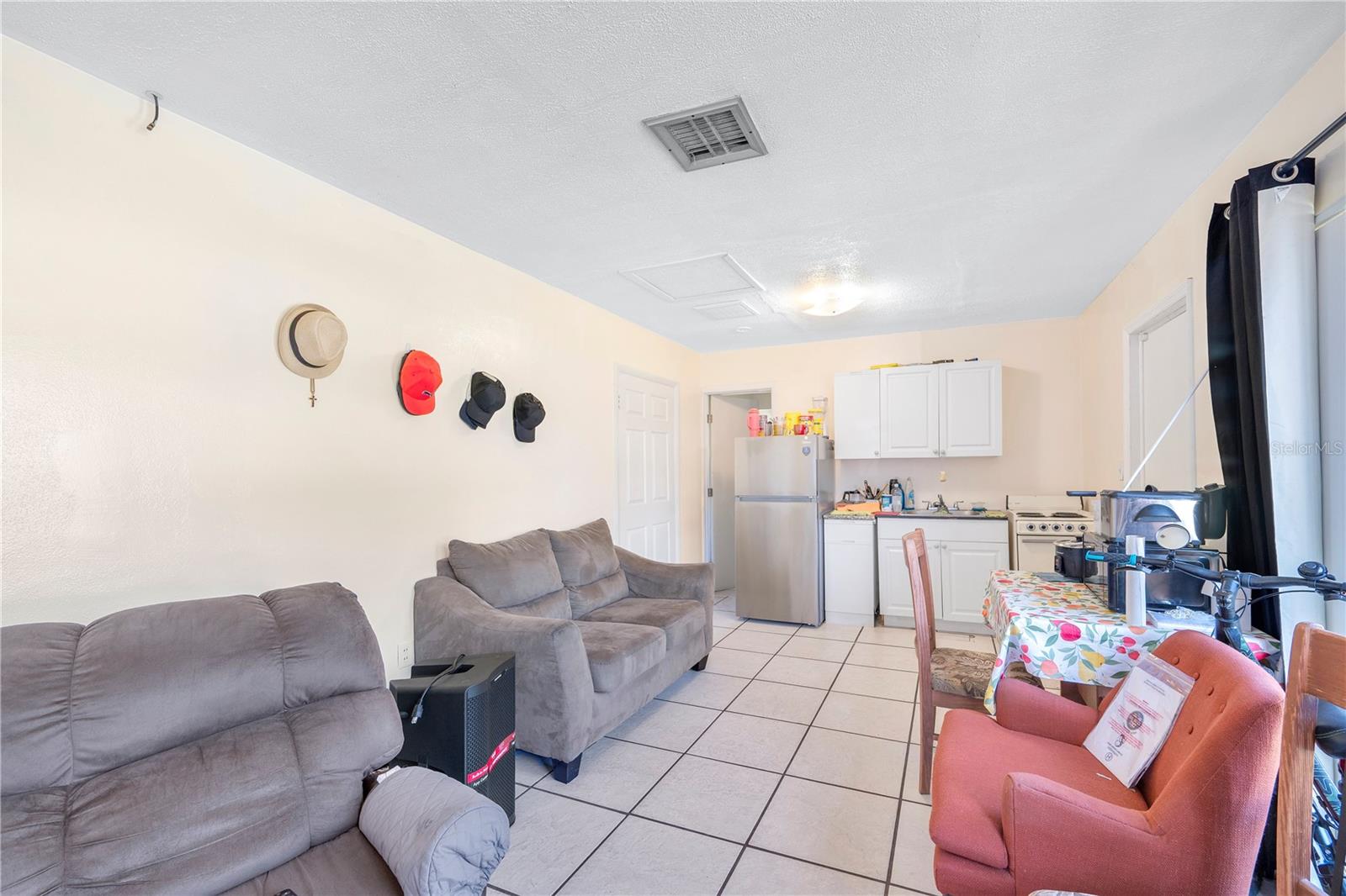 Image 18 of 34 For 2330 Wydine Drive