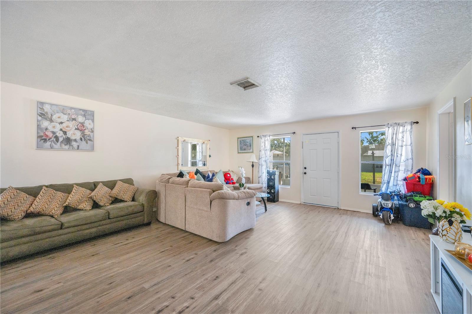 Image 6 of 34 For 2330 Wydine Drive