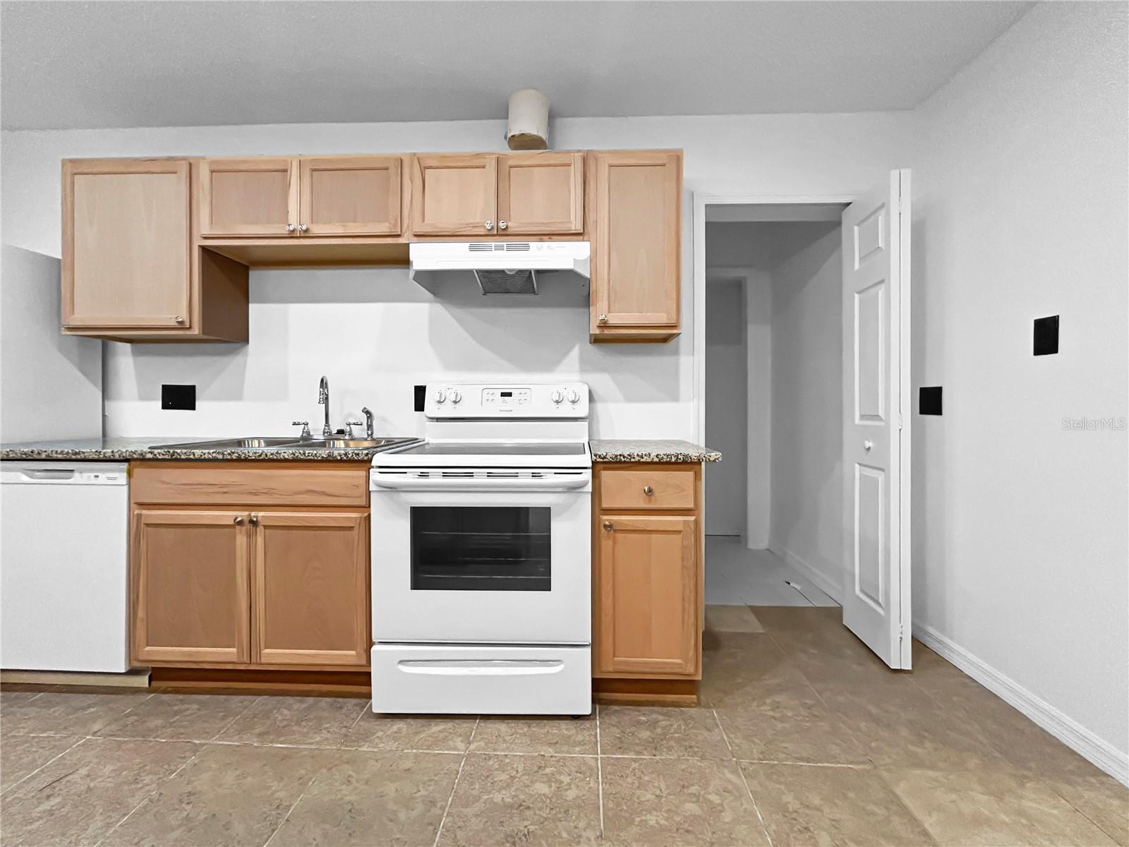 Image 10 of 34 For 16206 Sea Pines Drive