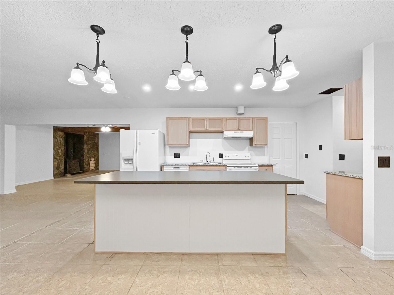 Image 7 of 34 For 16206 Sea Pines Drive