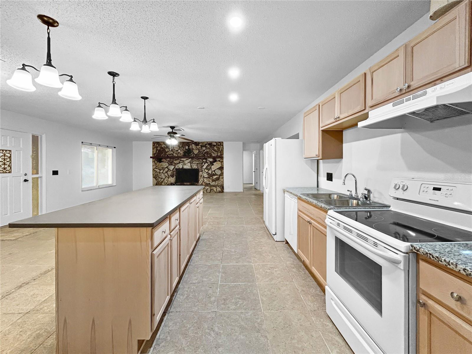 Image 9 of 34 For 16206 Sea Pines Drive