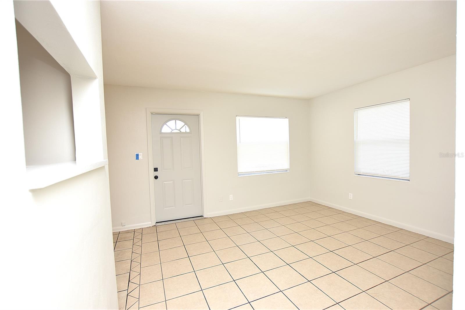 Image 4 of 35 For 118 Flamingo Drive