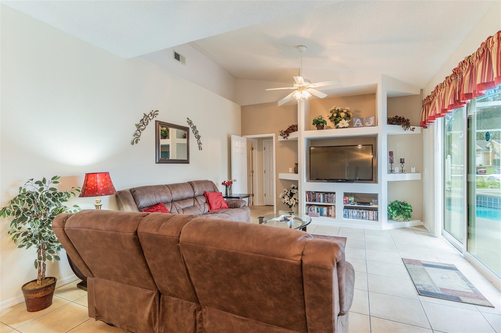 Image 18 of 30 For 118 Steamboat Boulevard