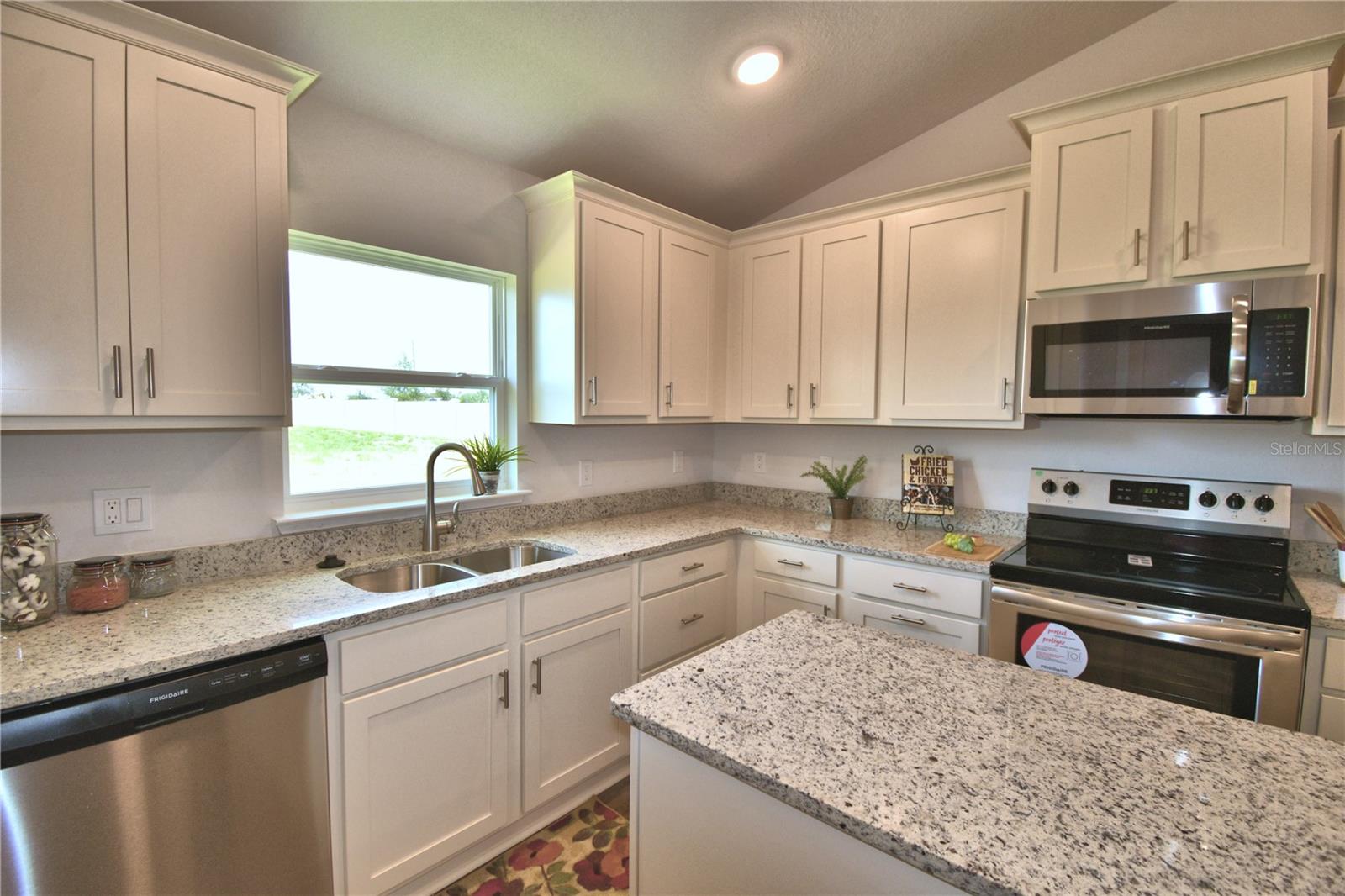 Image 16 of 59 For 241 Piave Street