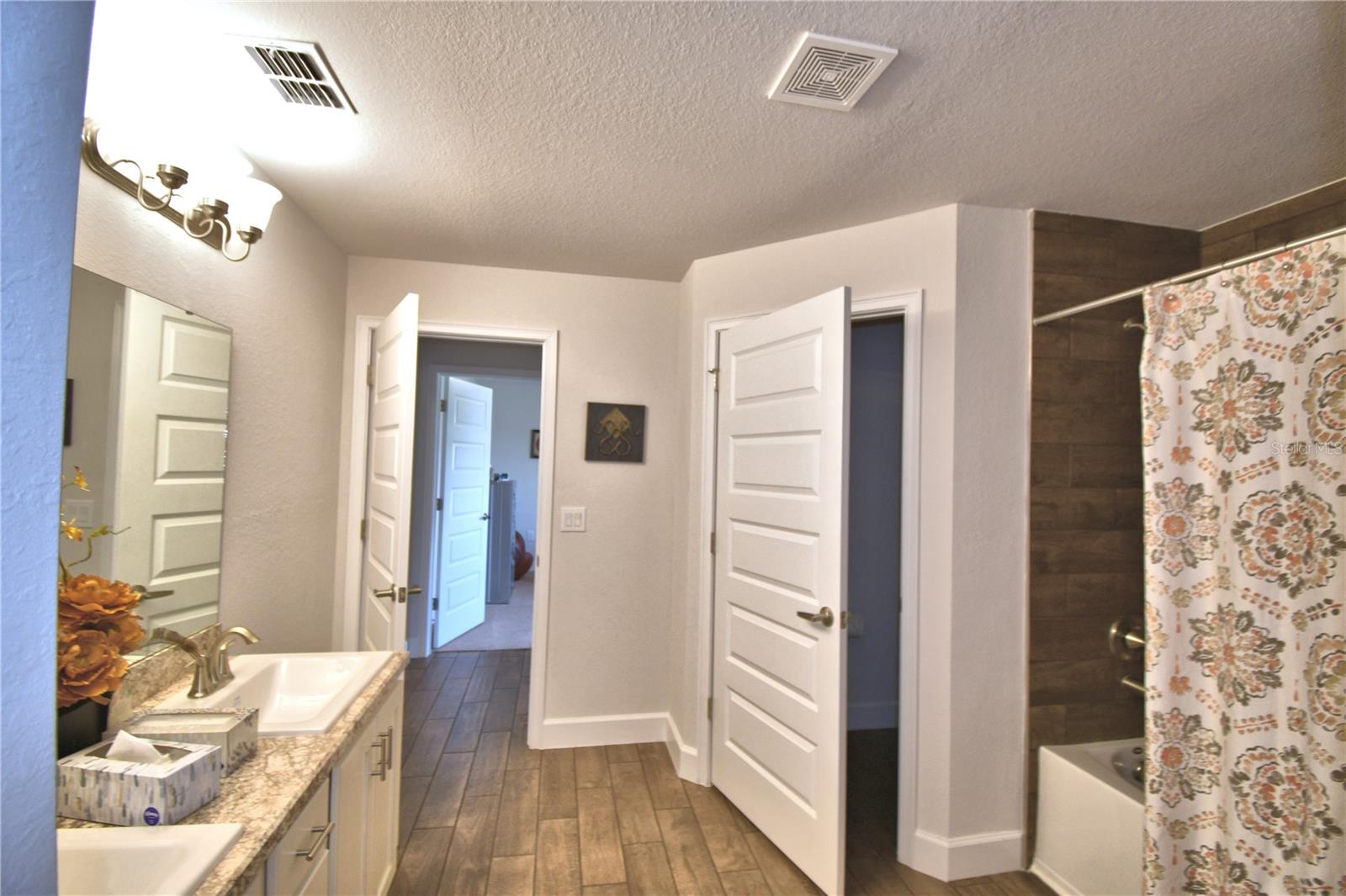 Image 20 of 59 For 241 Piave Street