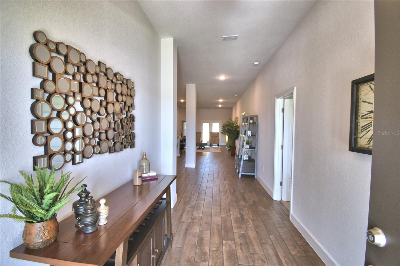 Image 4 of 59 For 241 Piave Street